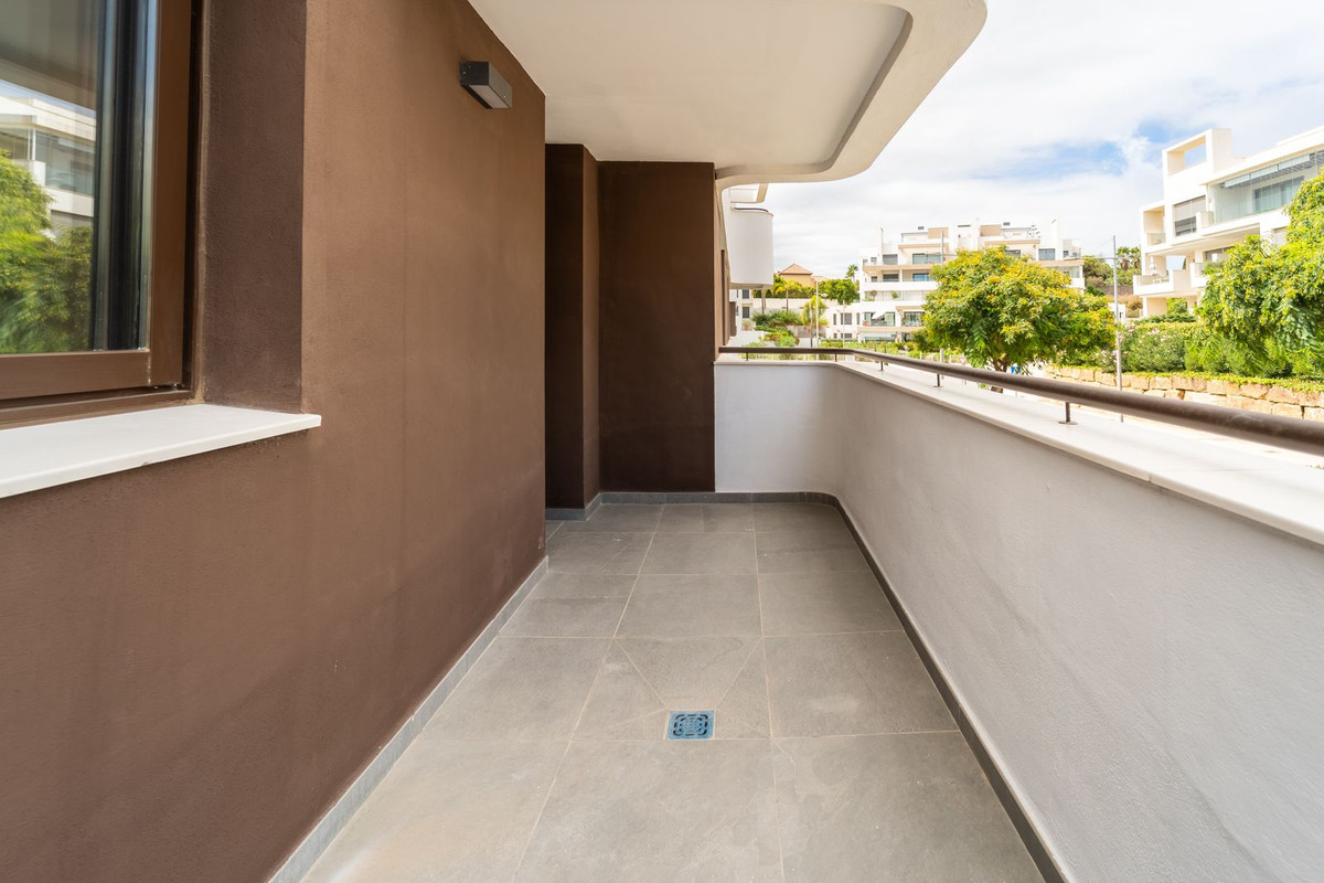 Se vende Apartamento Planta Media de 3 dormitorios en Costa Del Sol, Málaga, España