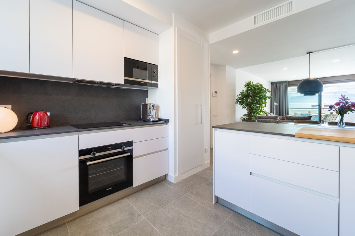 Se vende Apartamento Planta Media de 3 dormitorios en Costa Del Sol, Málaga, España