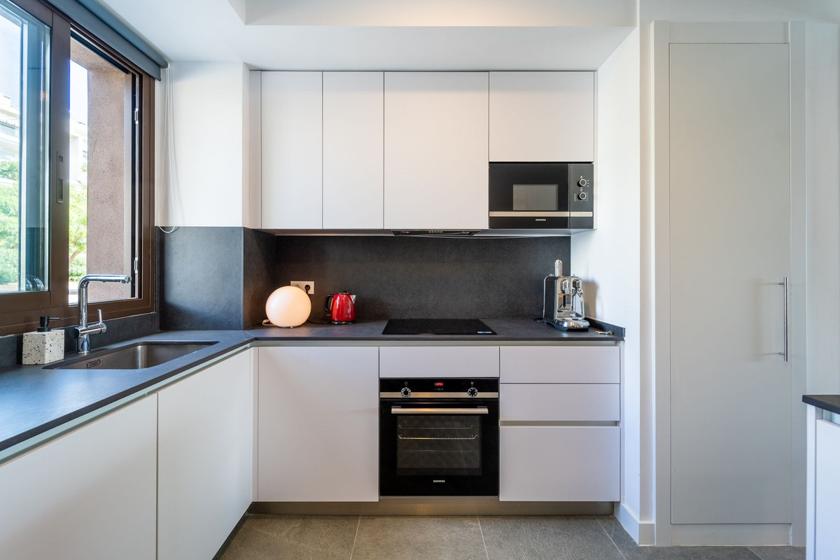 Se vende Apartamento Planta Media de 3 dormitorios en Costa Del Sol, Málaga, España