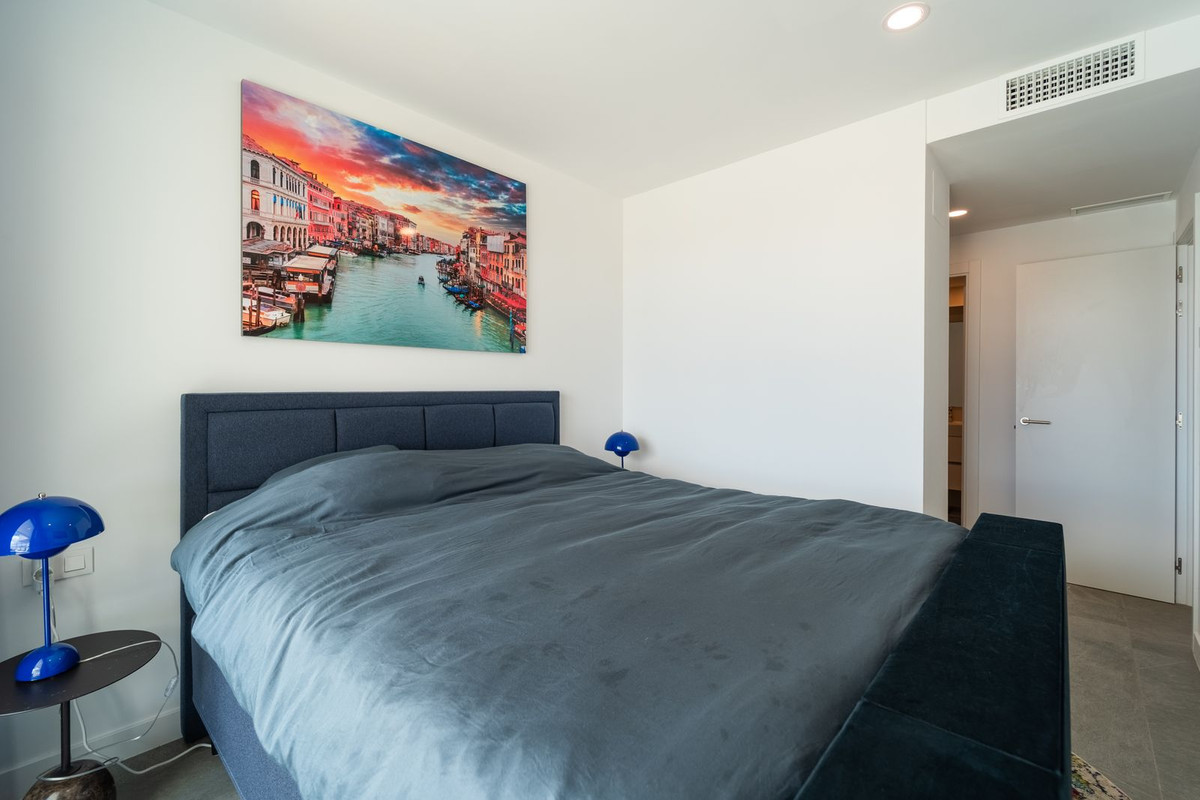 Se vende Apartamento Planta Media de 3 dormitorios en Costa Del Sol, Málaga, España