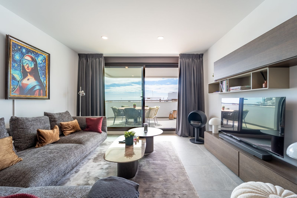 Se vende Apartamento Planta Media de 3 dormitorios en Costa Del Sol, Málaga, España