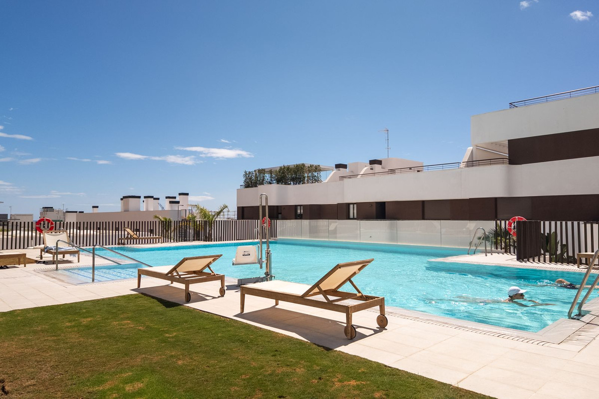 Se vende Apartamento Planta Media de 3 dormitorios en Costa Del Sol, Málaga, España
