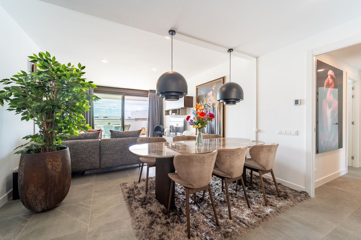Se vende Apartamento Planta Media de 3 dormitorios en Costa Del Sol, Málaga, España
