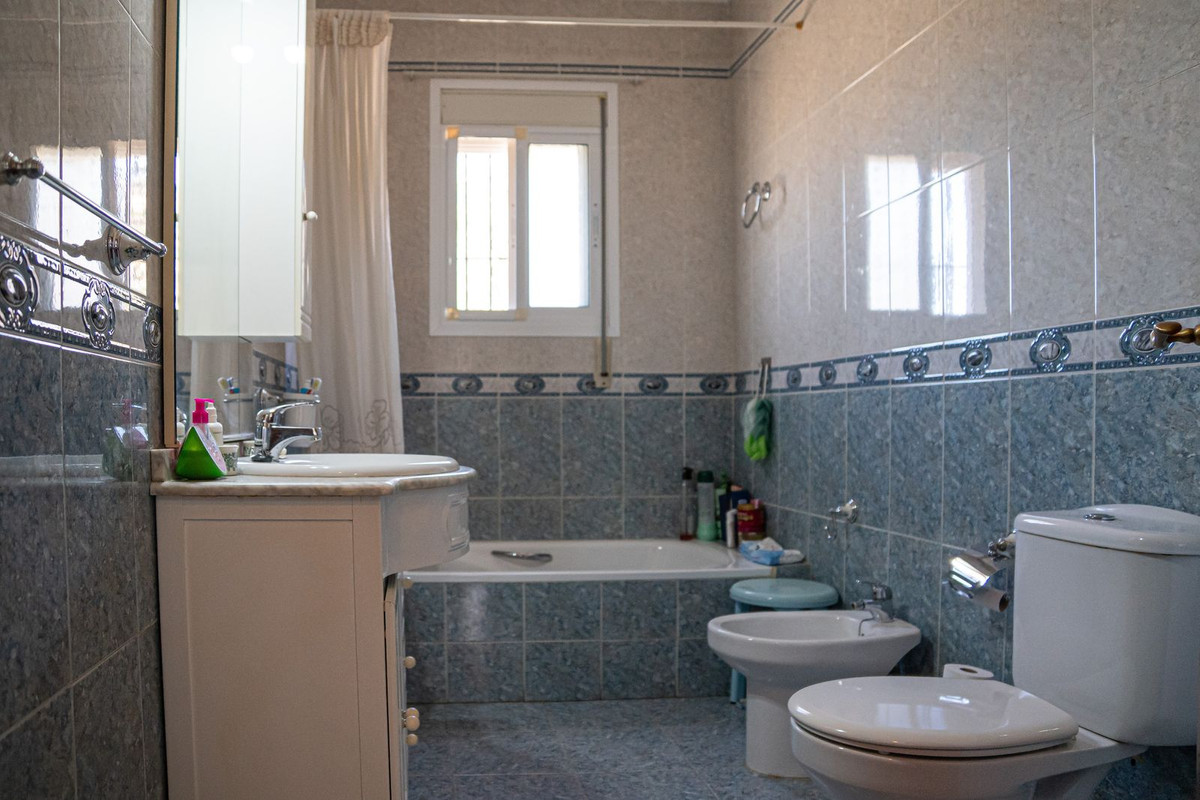 Se vende Finca - Cortijo de 3 dormitorios en Costa Del Sol, Málaga, España