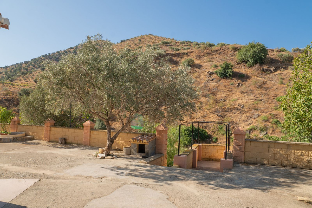 Se vende Finca - Cortijo de 3 dormitorios en Costa Del Sol, Málaga, España