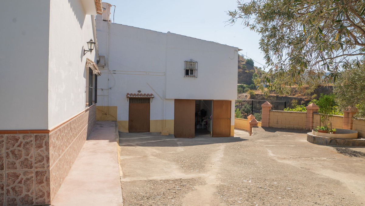 Se vende Finca - Cortijo de 3 dormitorios en Costa Del Sol, Málaga, España