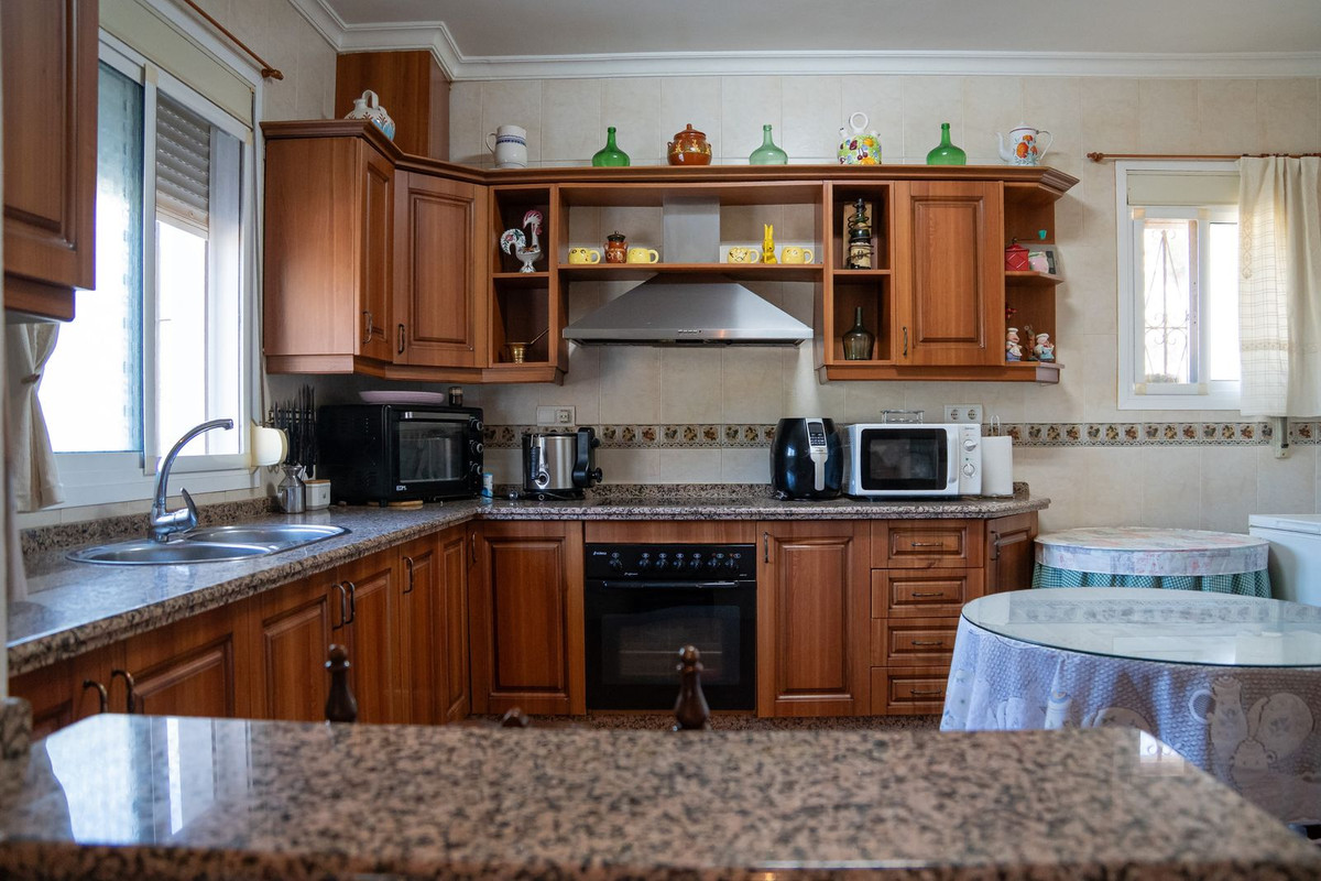 Se vende Finca - Cortijo de 3 dormitorios en Costa Del Sol, Málaga, España