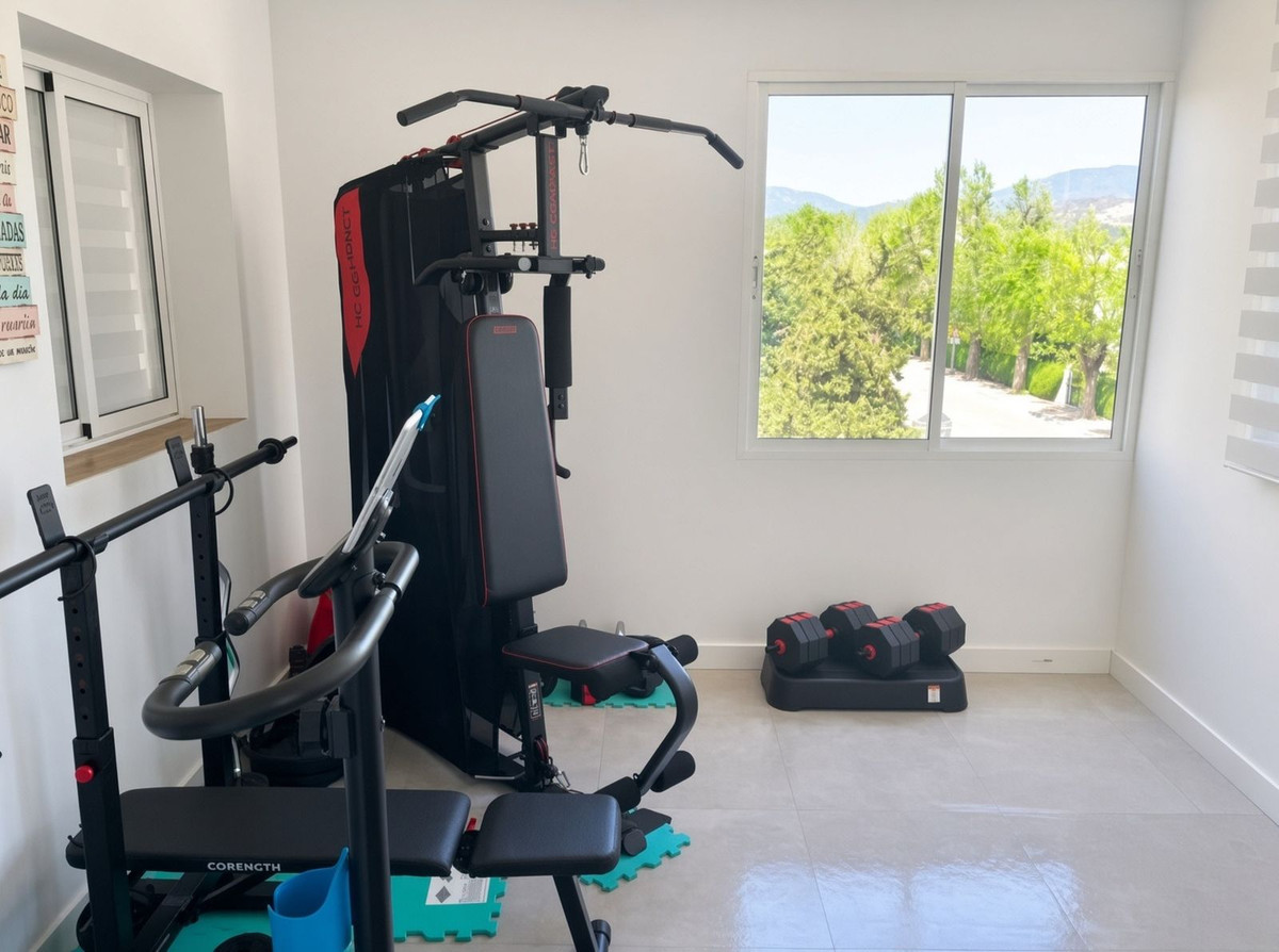 Se vende Apartamento Planta Media de 3 dormitorios en Costa Del Sol, Málaga, España