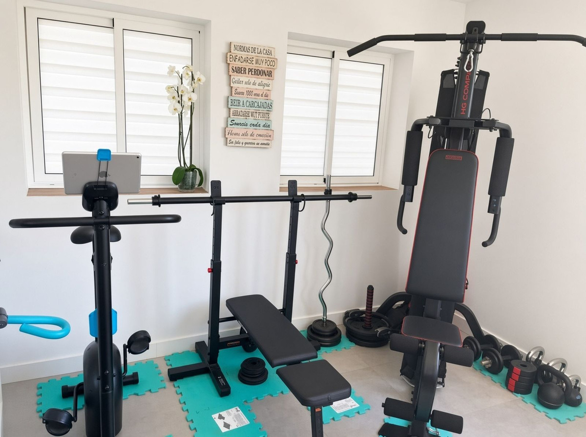 Se vende Apartamento Planta Media de 3 dormitorios en Costa Del Sol, Málaga, España