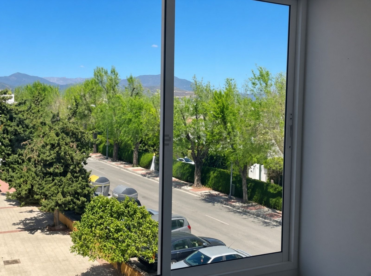 Se vende Apartamento Planta Media de 3 dormitorios en Costa Del Sol, Málaga, España