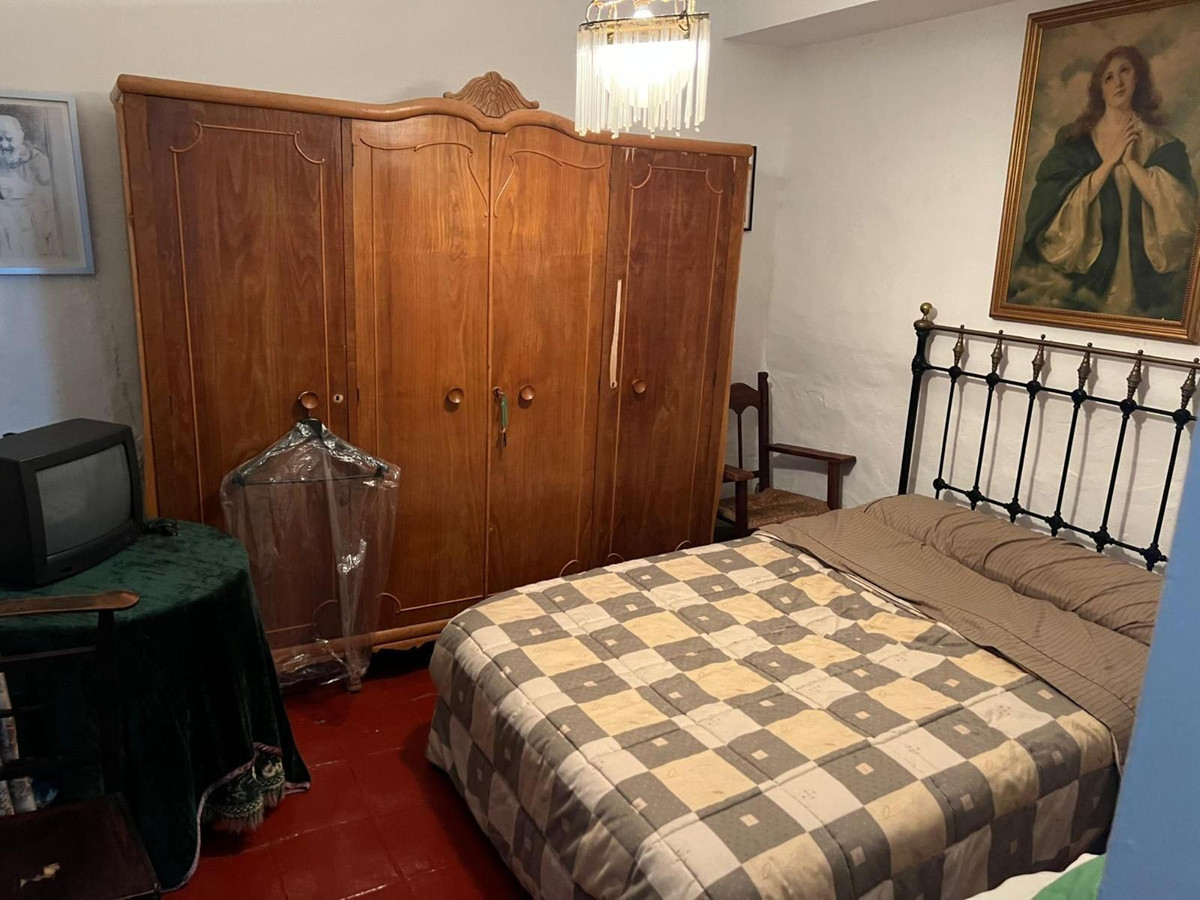 6 Bed Townhouse for sale in Alora Costa Del Sol, Málaga, Spain