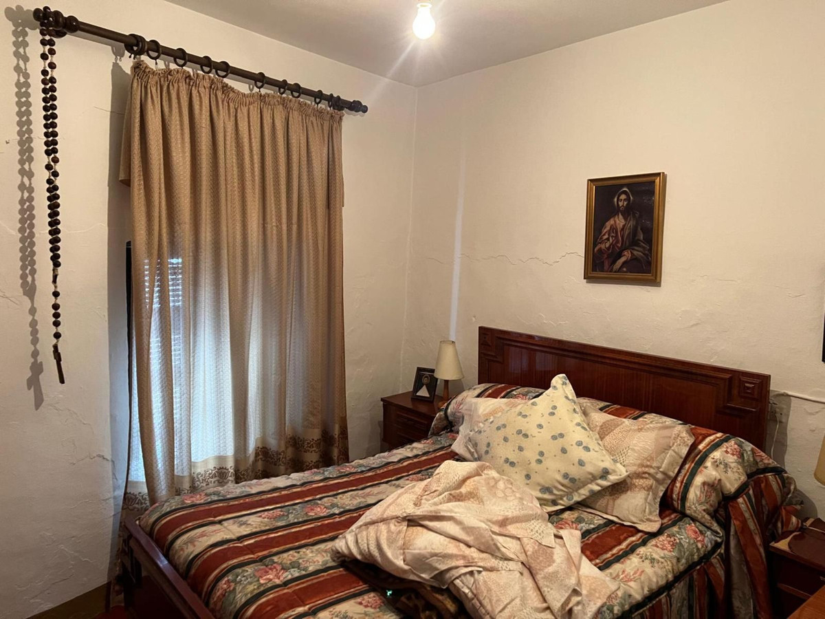 6 Bed Townhouse for sale in Alora Costa Del Sol, Málaga, Spain