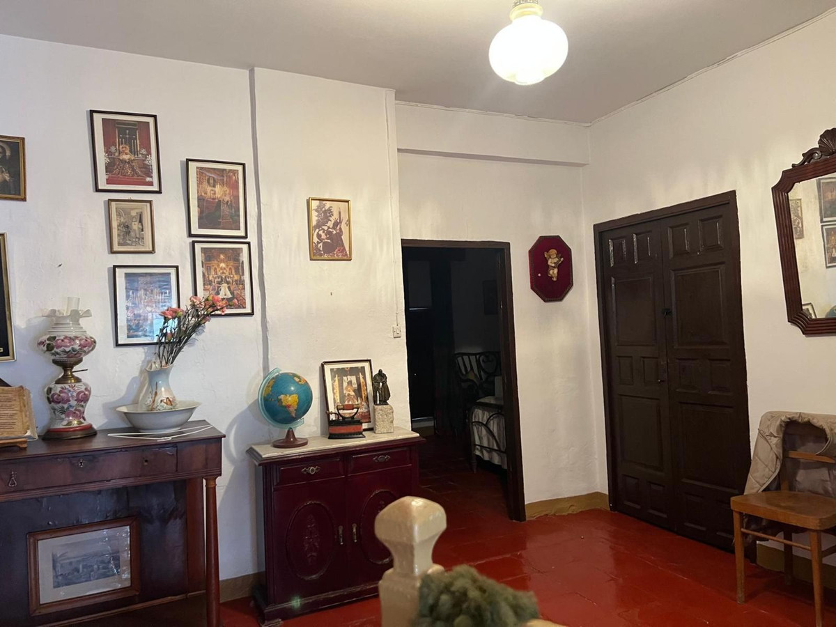 6 Bed Townhouse for sale in Alora Costa Del Sol, Málaga, Spain