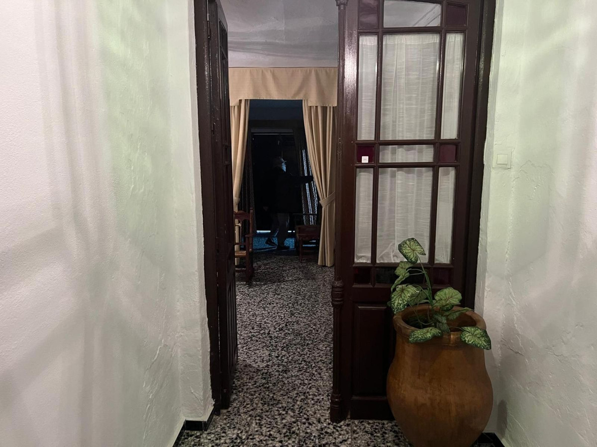 6 Bed Townhouse for sale in Alora Costa Del Sol, Málaga, Spain