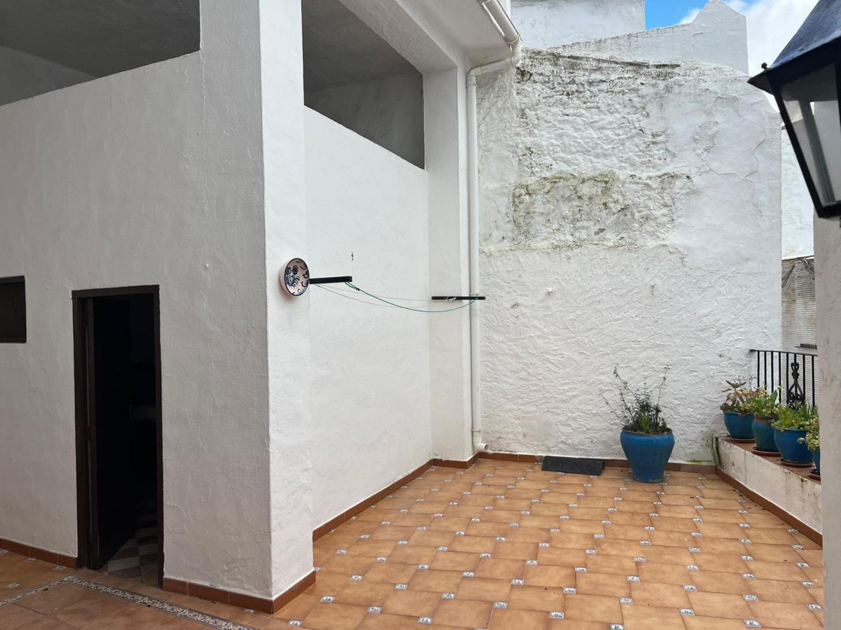 6 Bed Townhouse for sale in Alora Costa Del Sol, Málaga, Spain