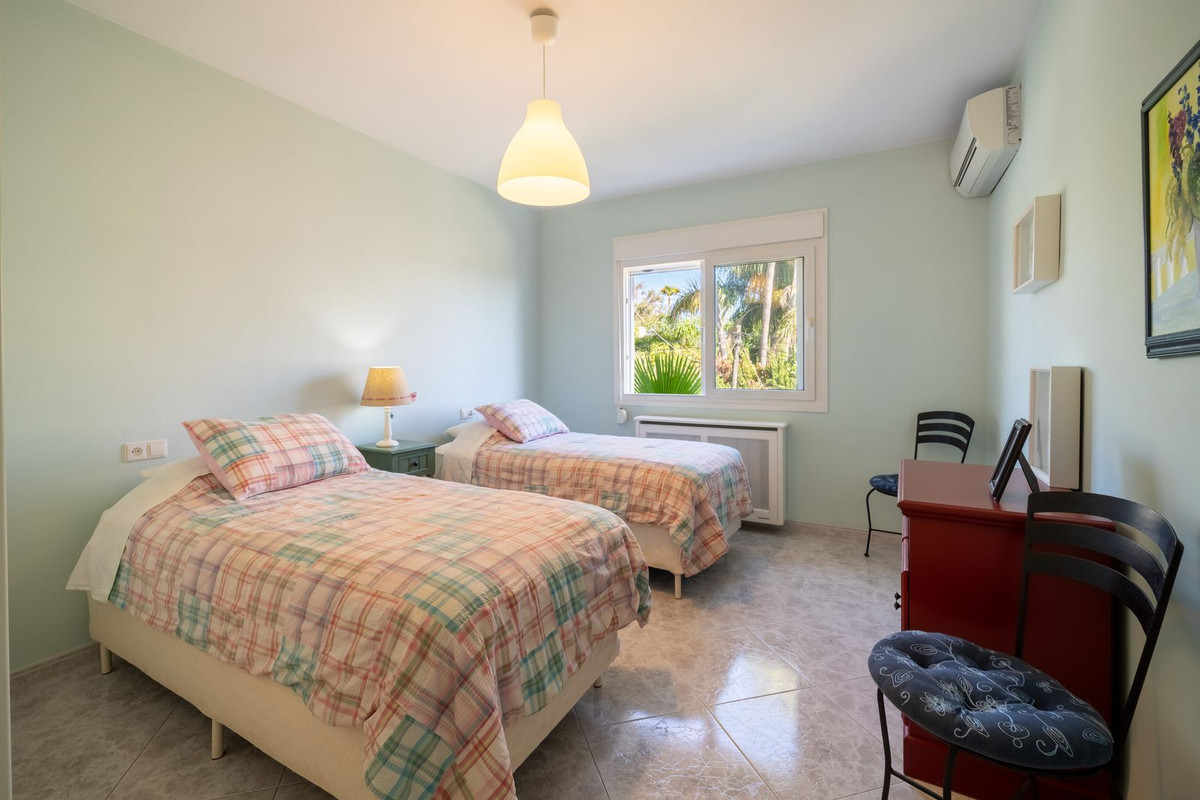 4 Bed Townhouse for sale in Marbesa Costa Del Sol, Málaga, Spain