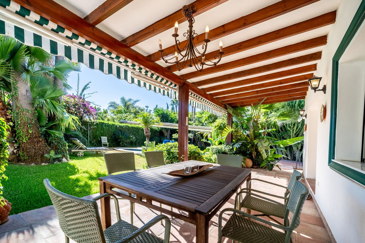 4 Bed Townhouse for sale in Marbesa Costa Del Sol, Málaga, Spain