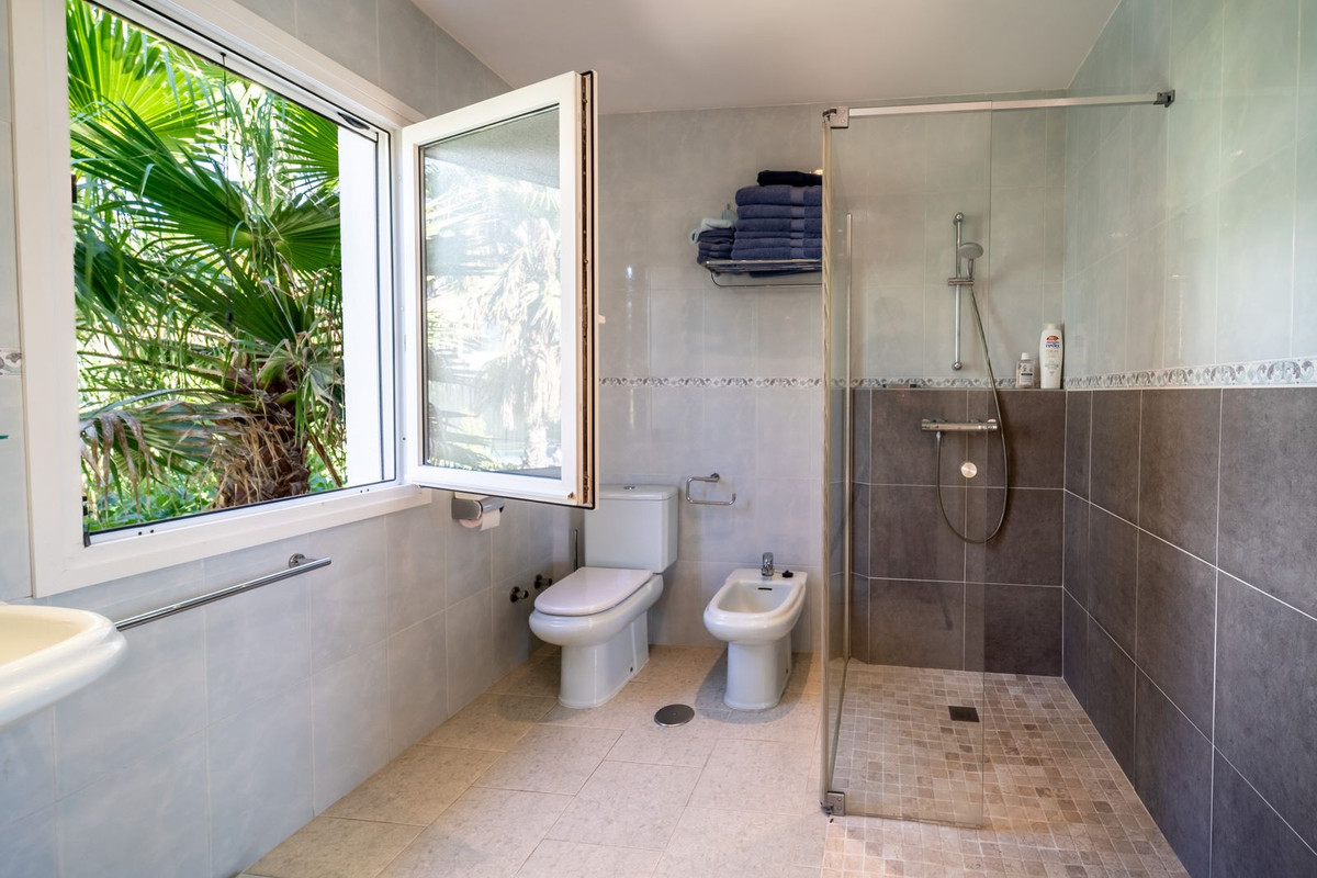 4 Bed Townhouse for sale in Marbesa Costa Del Sol, Málaga, Spain