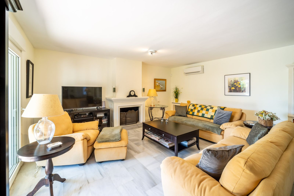 4 Bed Townhouse for sale in Marbesa Costa Del Sol, Málaga, Spain