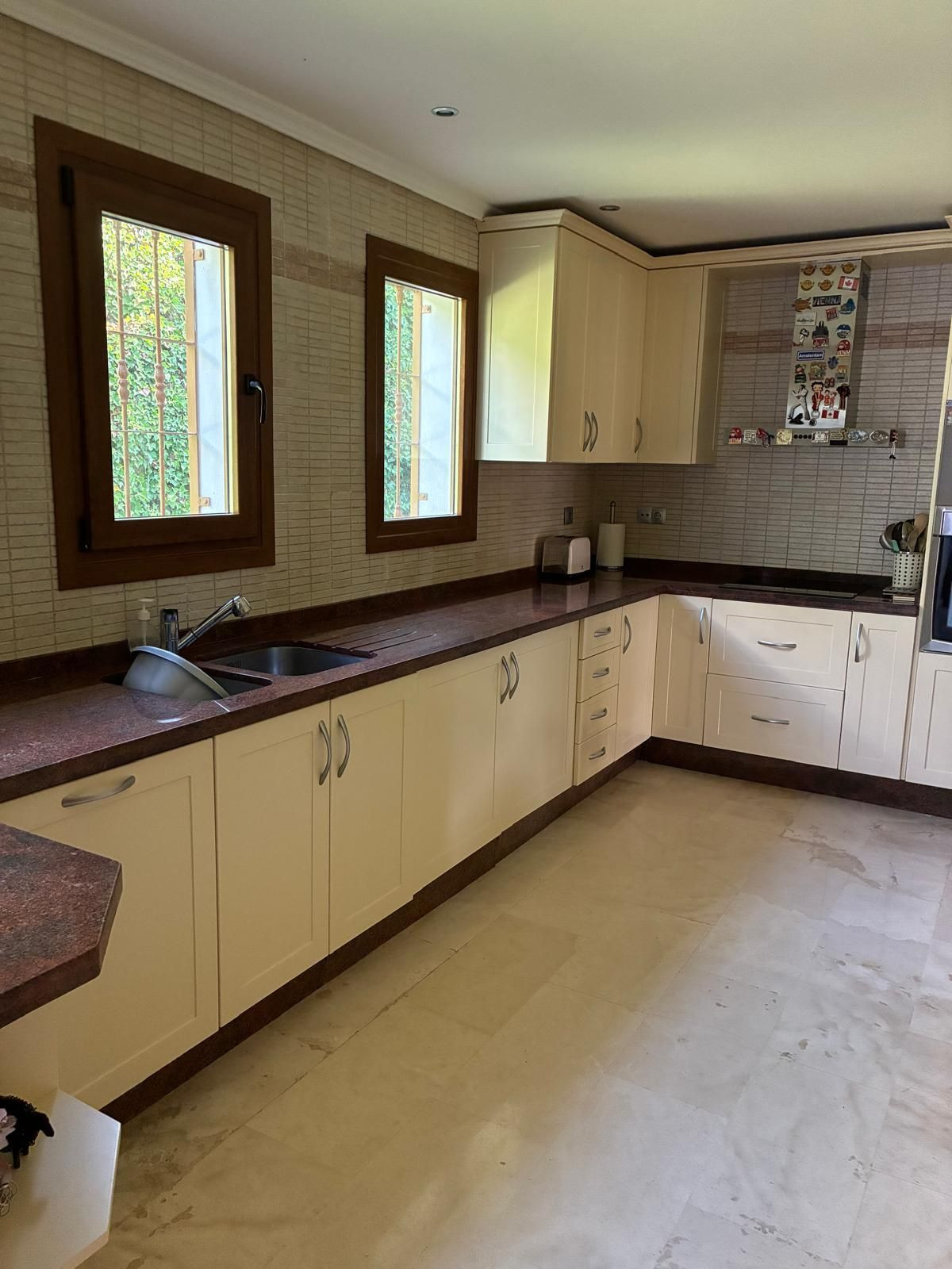 Se vende Villa - Chalet de 4 dormitorios en Costa Del Sol, Málaga, España