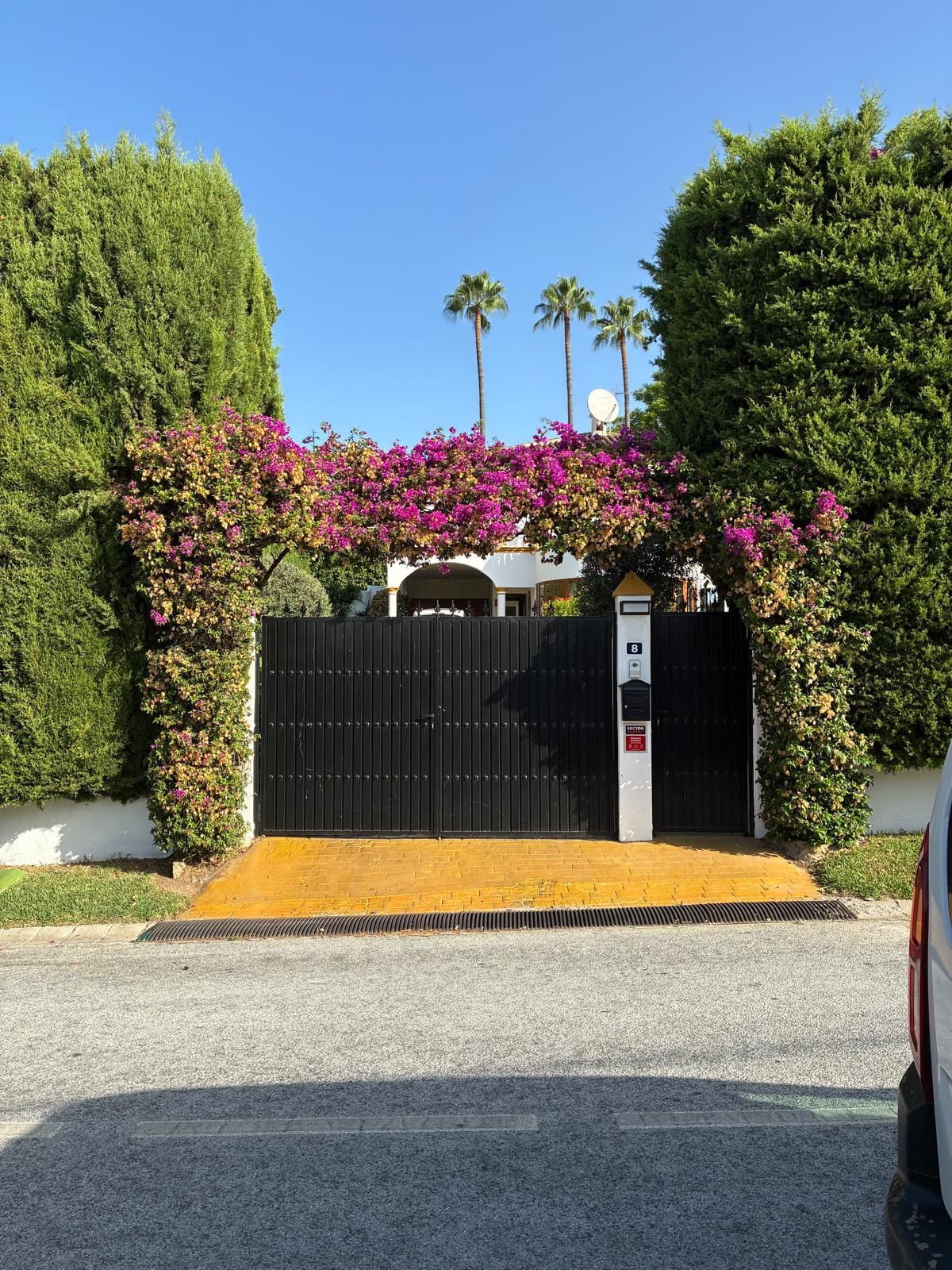 Se vende Villa - Chalet de 4 dormitorios en Costa Del Sol, Málaga, España
