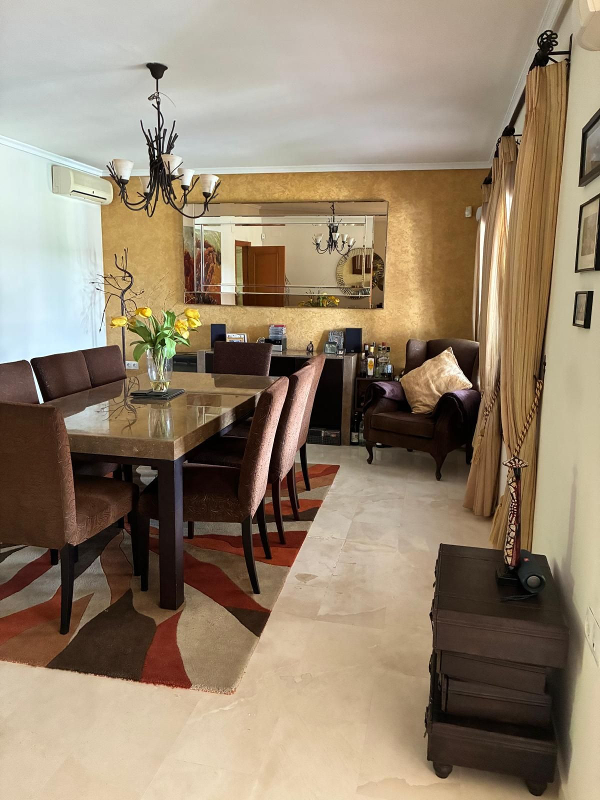 Se vende Villa - Chalet de 4 dormitorios en Costa Del Sol, Málaga, España