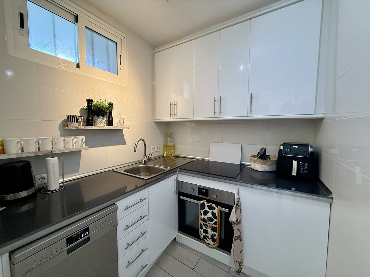 1 Bed Apartment for sale in Marbesa Costa Del Sol, Málaga, Spain