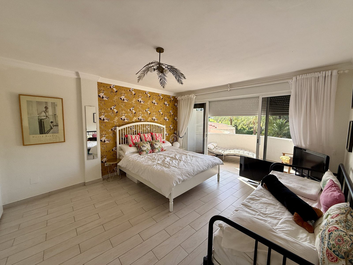 1 Bed Apartment for sale in Marbesa Costa Del Sol, Málaga, Spain