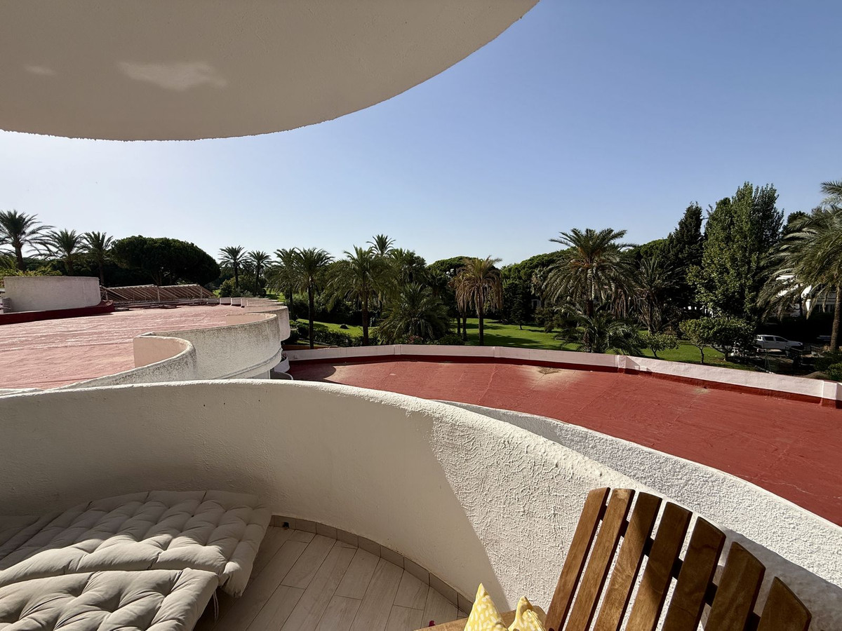 1 Bed Apartment for sale in Marbesa Costa Del Sol, Málaga, Spain
