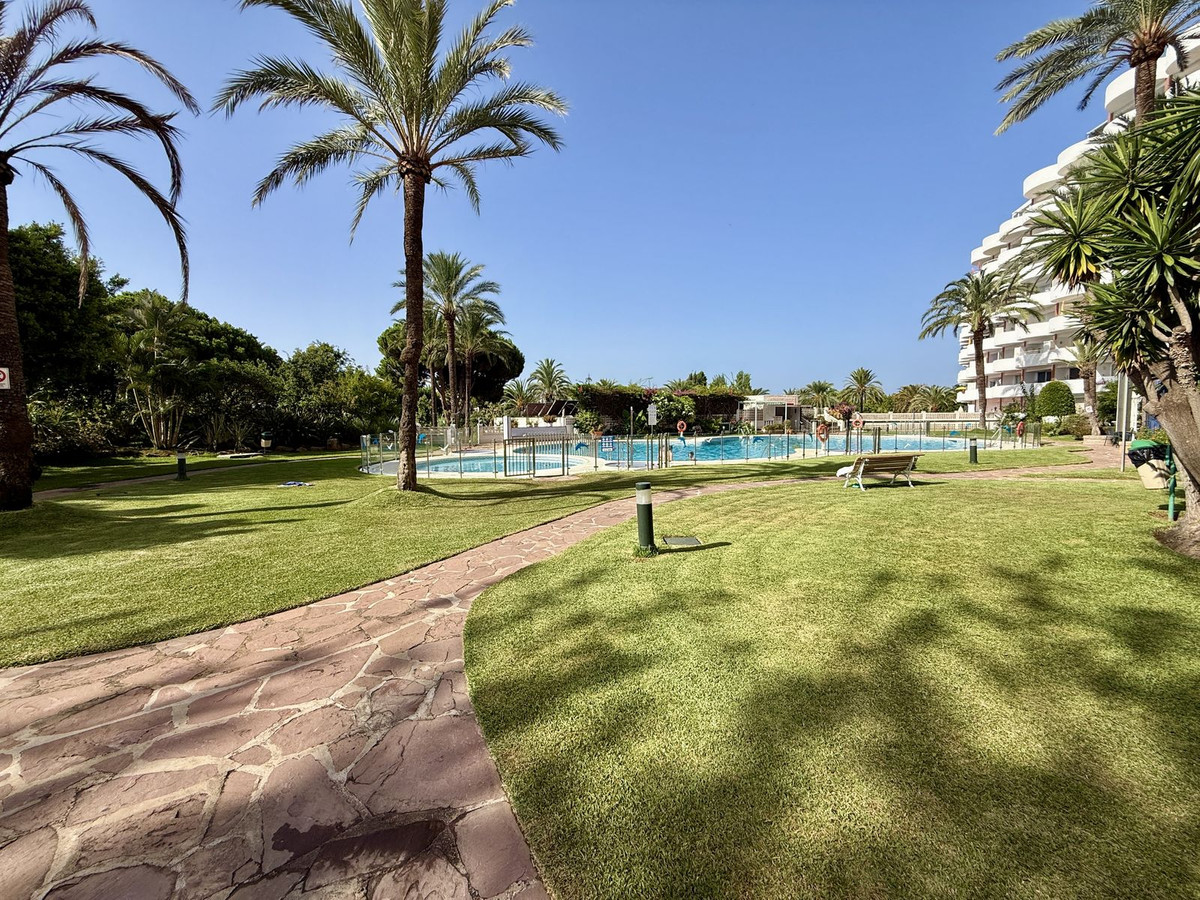 1 Bed Apartment for sale in Marbesa Costa Del Sol, Málaga, Spain
