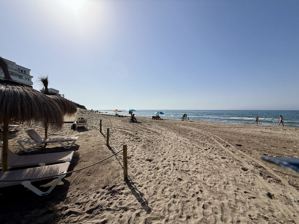 1 Bed Apartment for sale in Marbesa Costa Del Sol, Málaga, Spain
