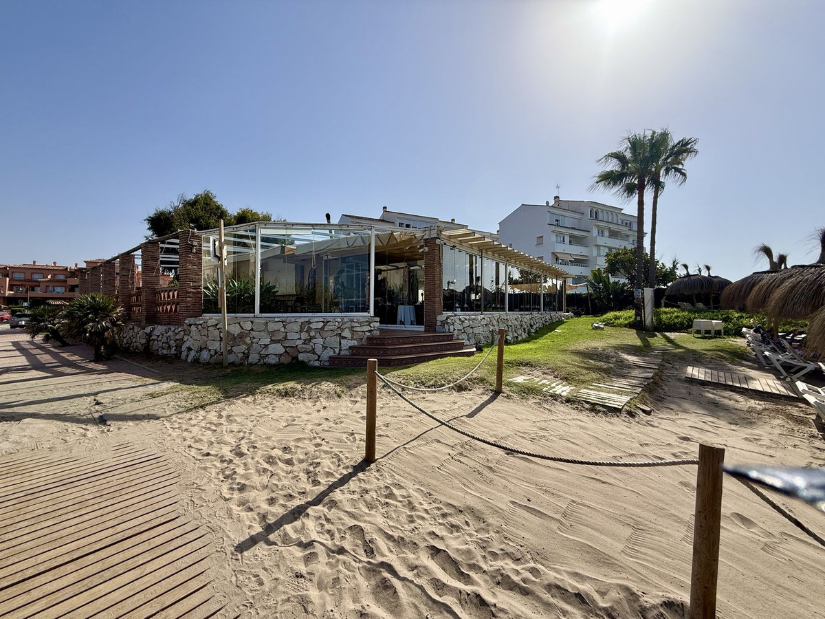 1 Bed Apartment for sale in Marbesa Costa Del Sol, Málaga, Spain