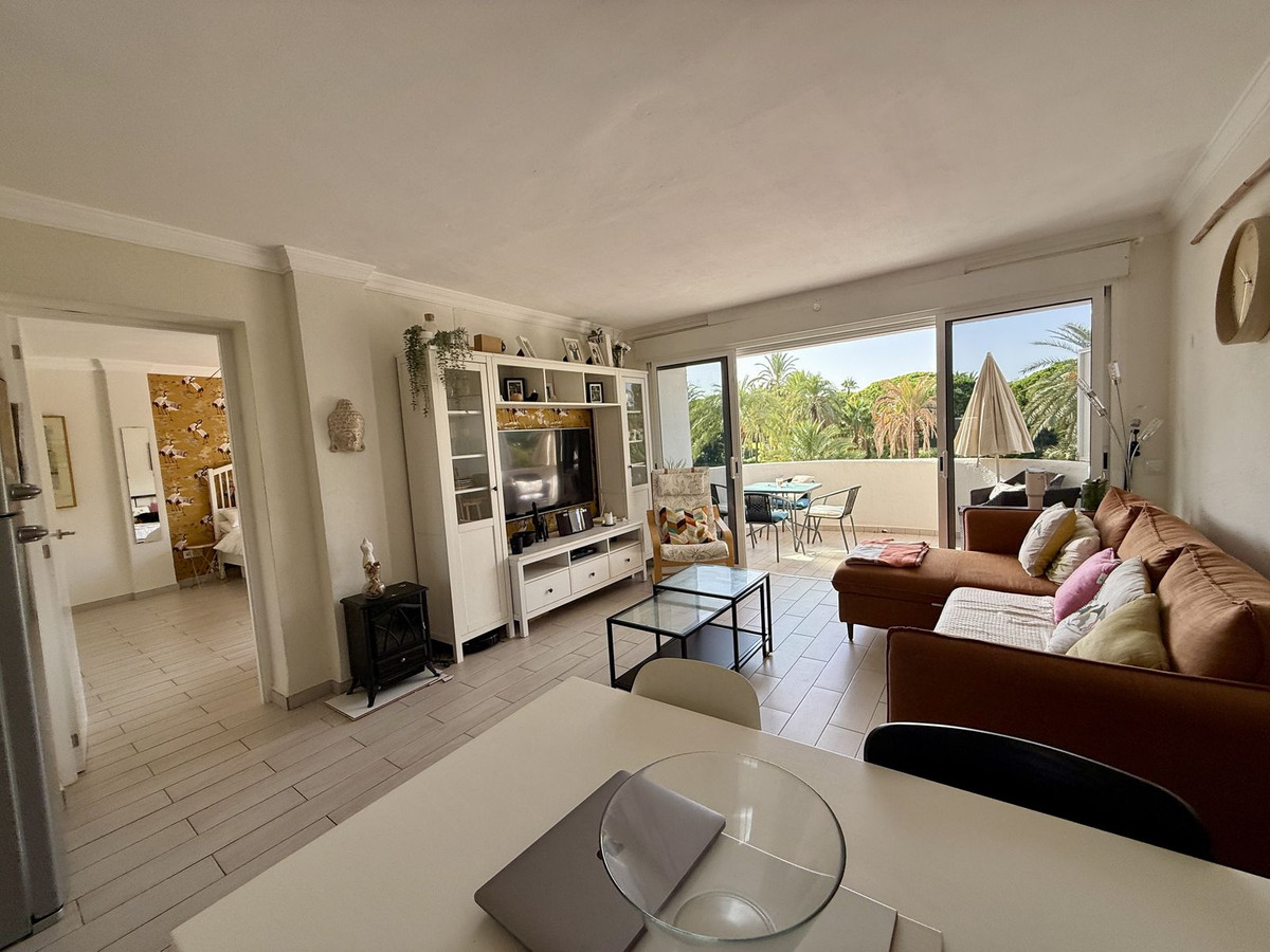1 Bed Apartment for sale in Marbesa Costa Del Sol, Málaga, Spain