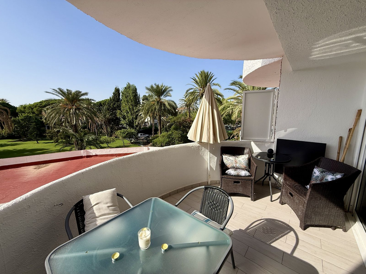 1 Bed Apartment for sale in Marbesa Costa Del Sol, Málaga, Spain