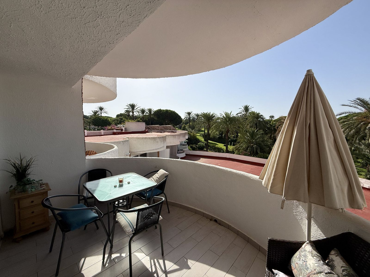 1 Bed Apartment for sale in Marbesa Costa Del Sol, Málaga, Spain
