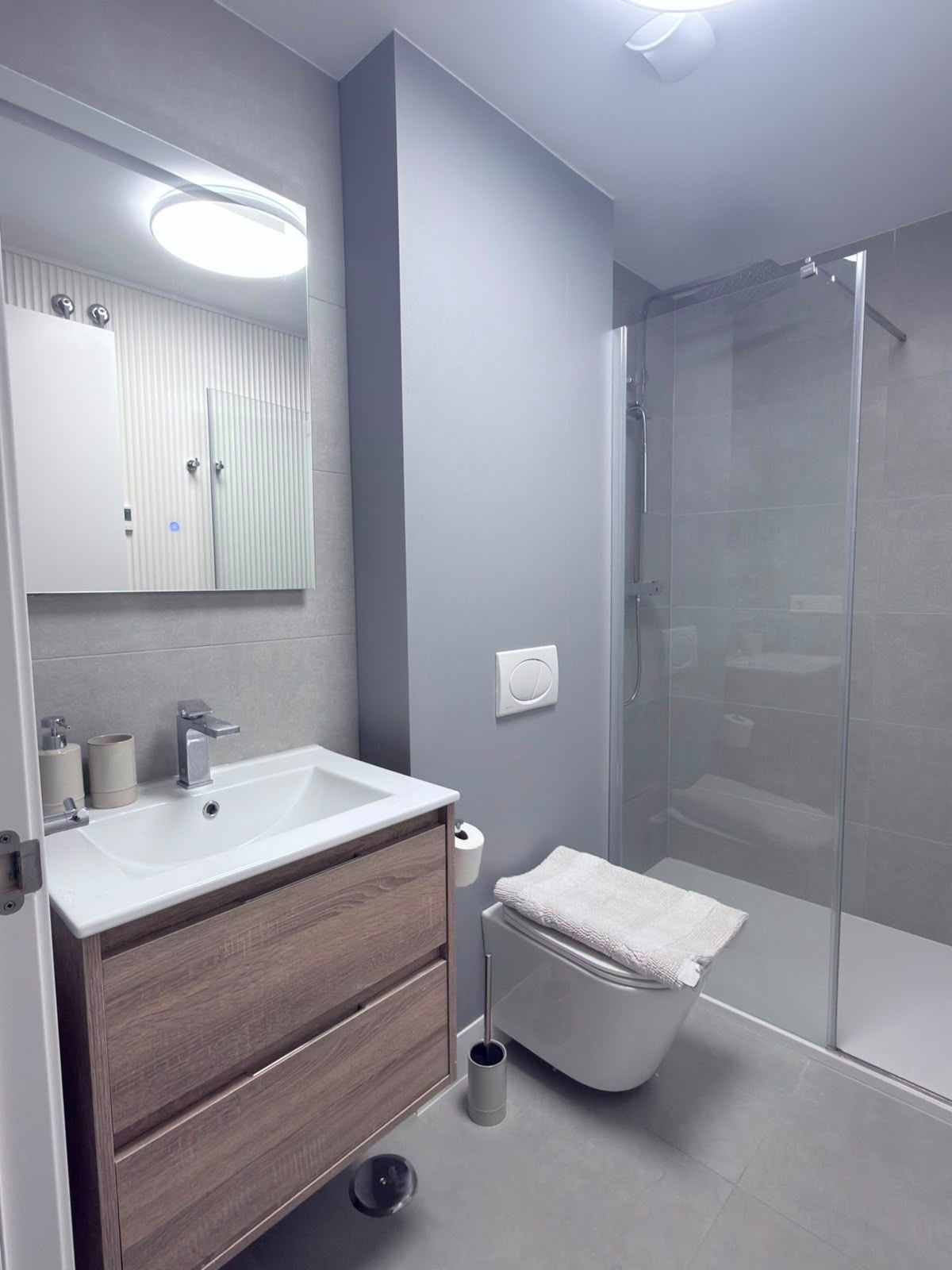 2 Bed Apartment for sale in Fuengirola Costa Del Sol, Málaga, Spain