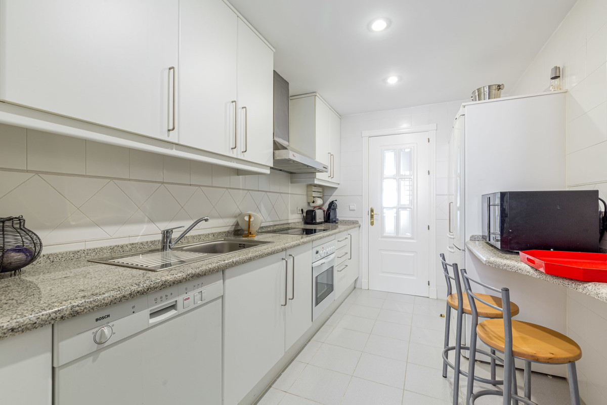 Se vende Apartamento Planta Baja de 3 dormitorios en Costa Del Sol, Málaga, España