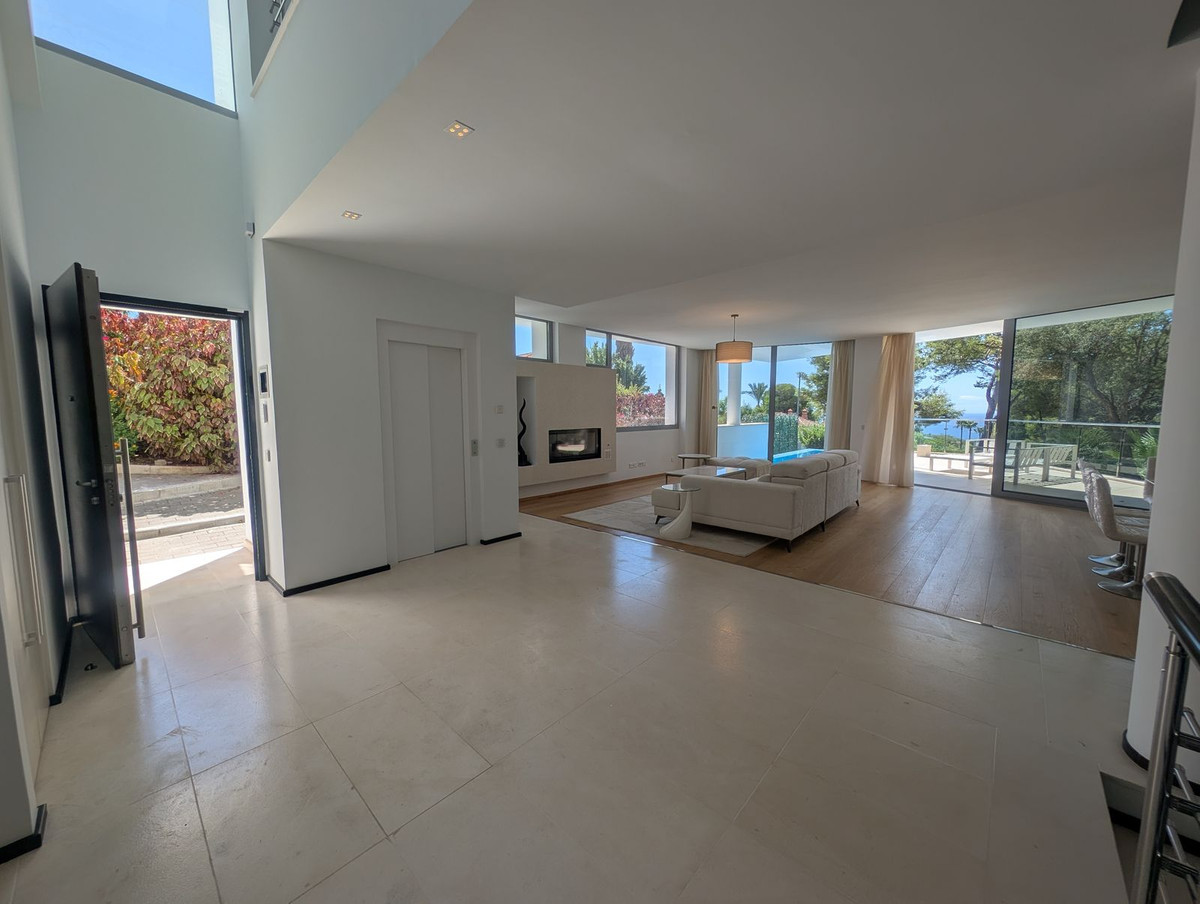 Se vende Pareada de 5 dormitorios en Costa Del Sol, Málaga, España