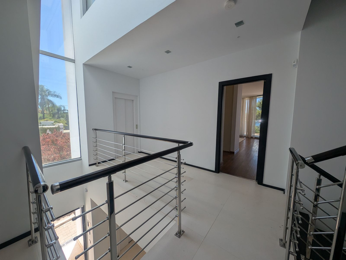 Se vende Pareada de 5 dormitorios en Costa Del Sol, Málaga, España