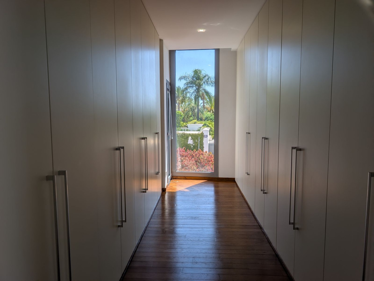Se vende Pareada de 5 dormitorios en Costa Del Sol, Málaga, España