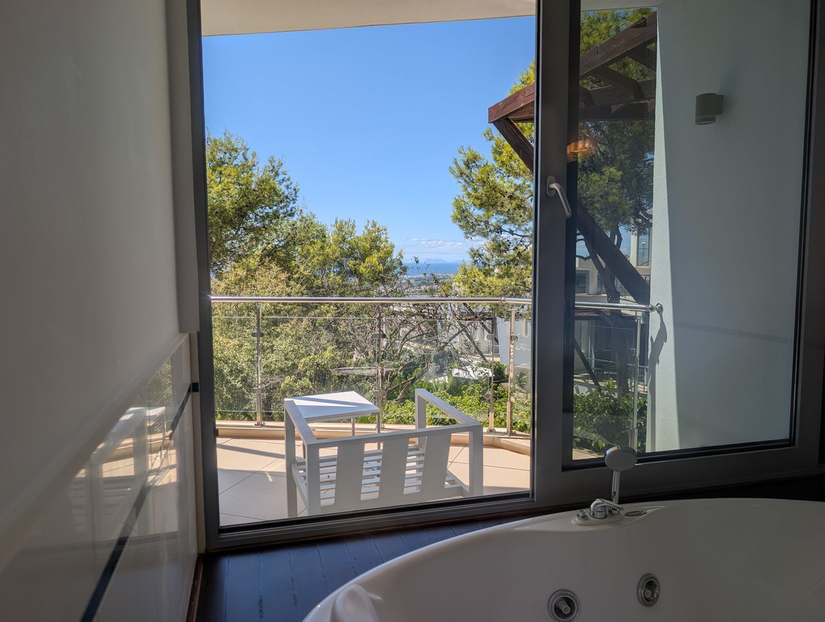 Se vende Pareada de 5 dormitorios en Costa Del Sol, Málaga, España