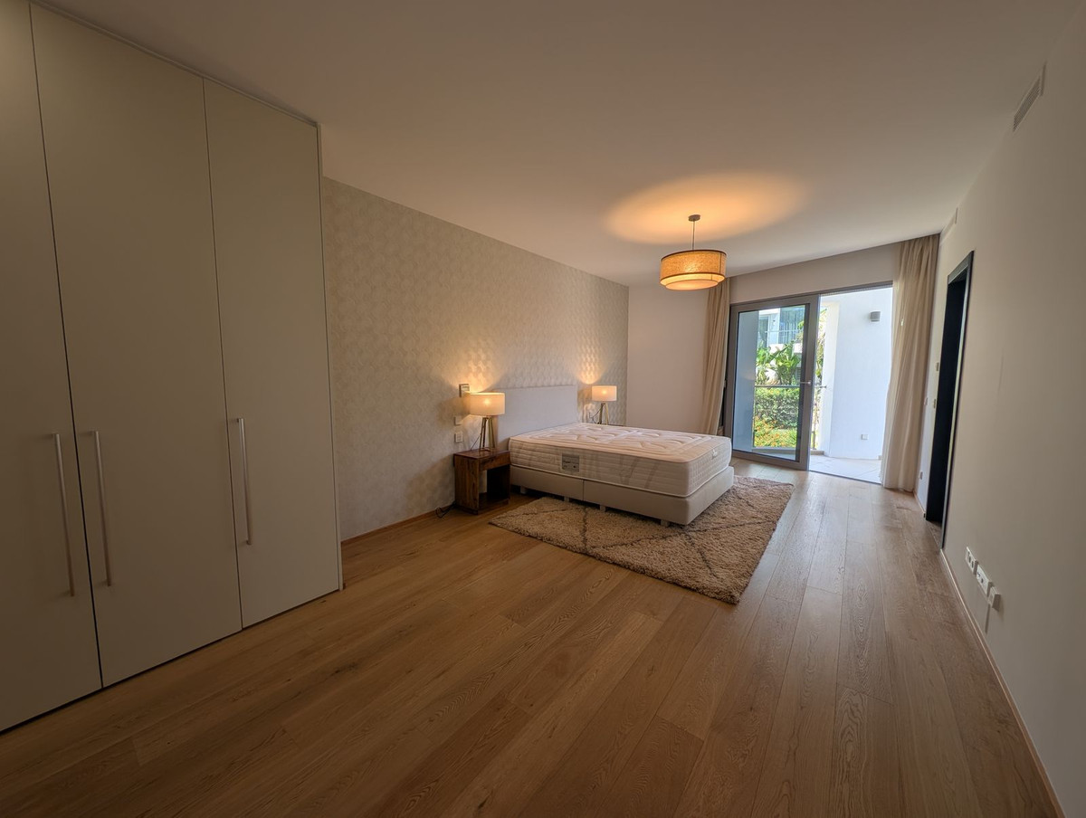 Se vende Pareada de 5 dormitorios en Costa Del Sol, Málaga, España