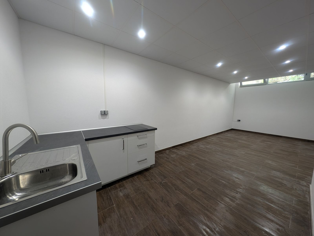 Se vende Pareada de 5 dormitorios en Costa Del Sol, Málaga, España
