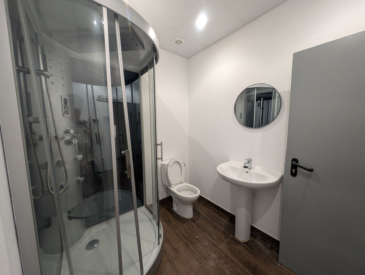 Se vende Pareada de 5 dormitorios en Costa Del Sol, Málaga, España