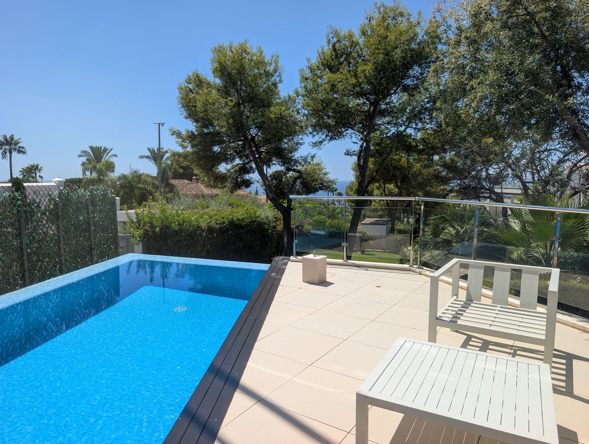 Se vende Pareada de 5 dormitorios en Costa Del Sol, Málaga, España