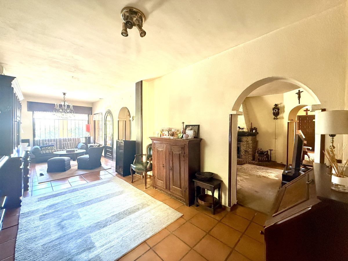 Se vende Villa - Chalet de 5 dormitorios en Costa Del Sol, Málaga, España