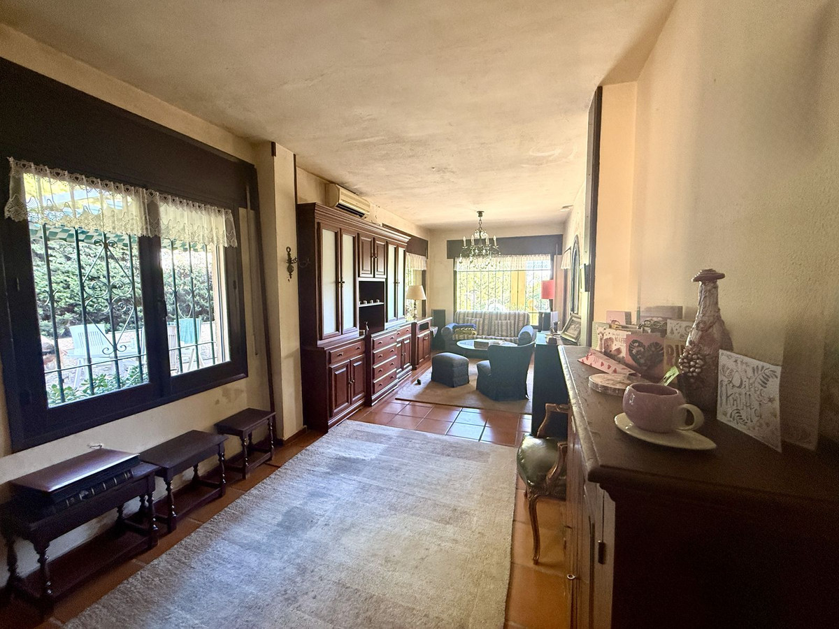 Se vende Villa - Chalet de 5 dormitorios en Costa Del Sol, Málaga, España