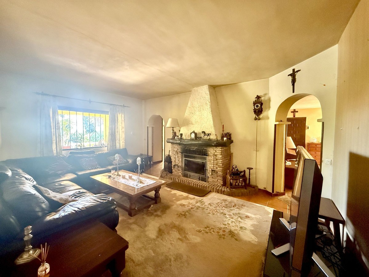 Se vende Villa - Chalet de 5 dormitorios en Costa Del Sol, Málaga, España