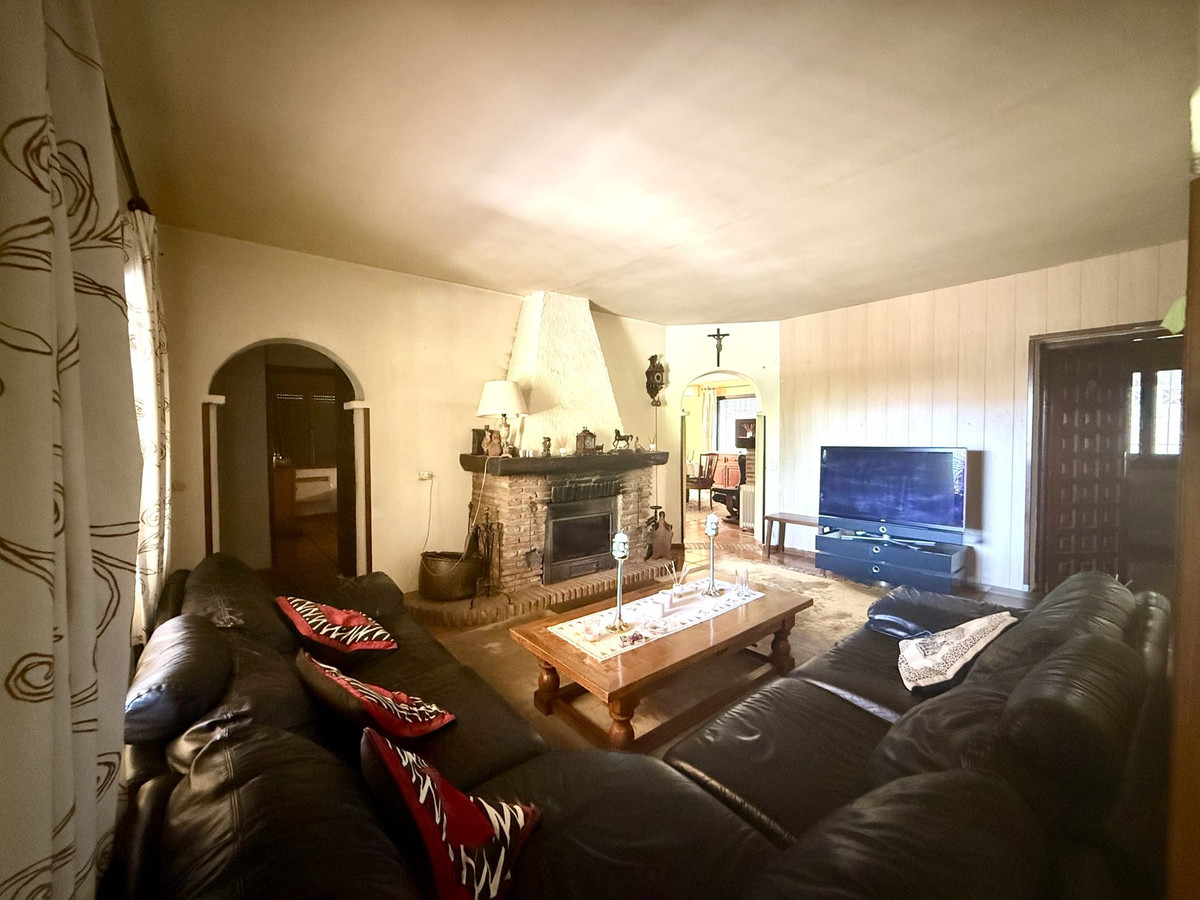 Se vende Villa - Chalet de 5 dormitorios en Costa Del Sol, Málaga, España