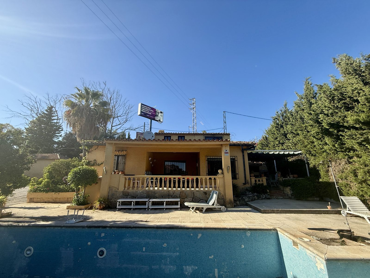 Se vende Villa - Chalet de 5 dormitorios en Costa Del Sol, Málaga, España